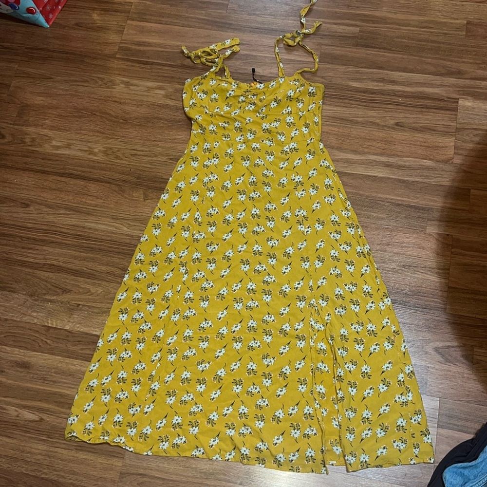Yellow dress